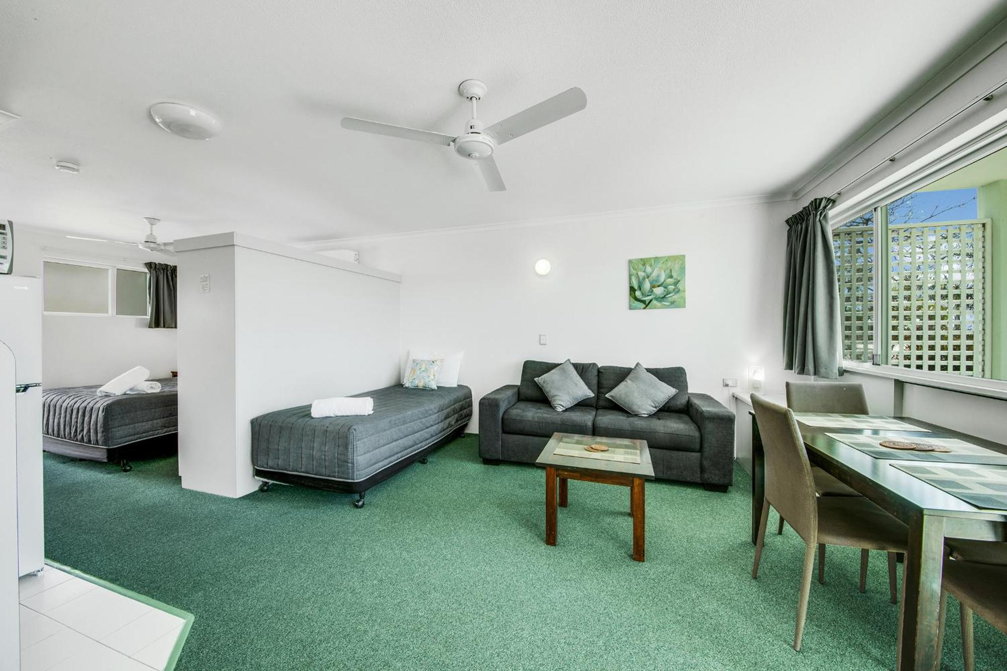 Reef Adventureland Motor Inn Таннум Сандс Экстерьер фото