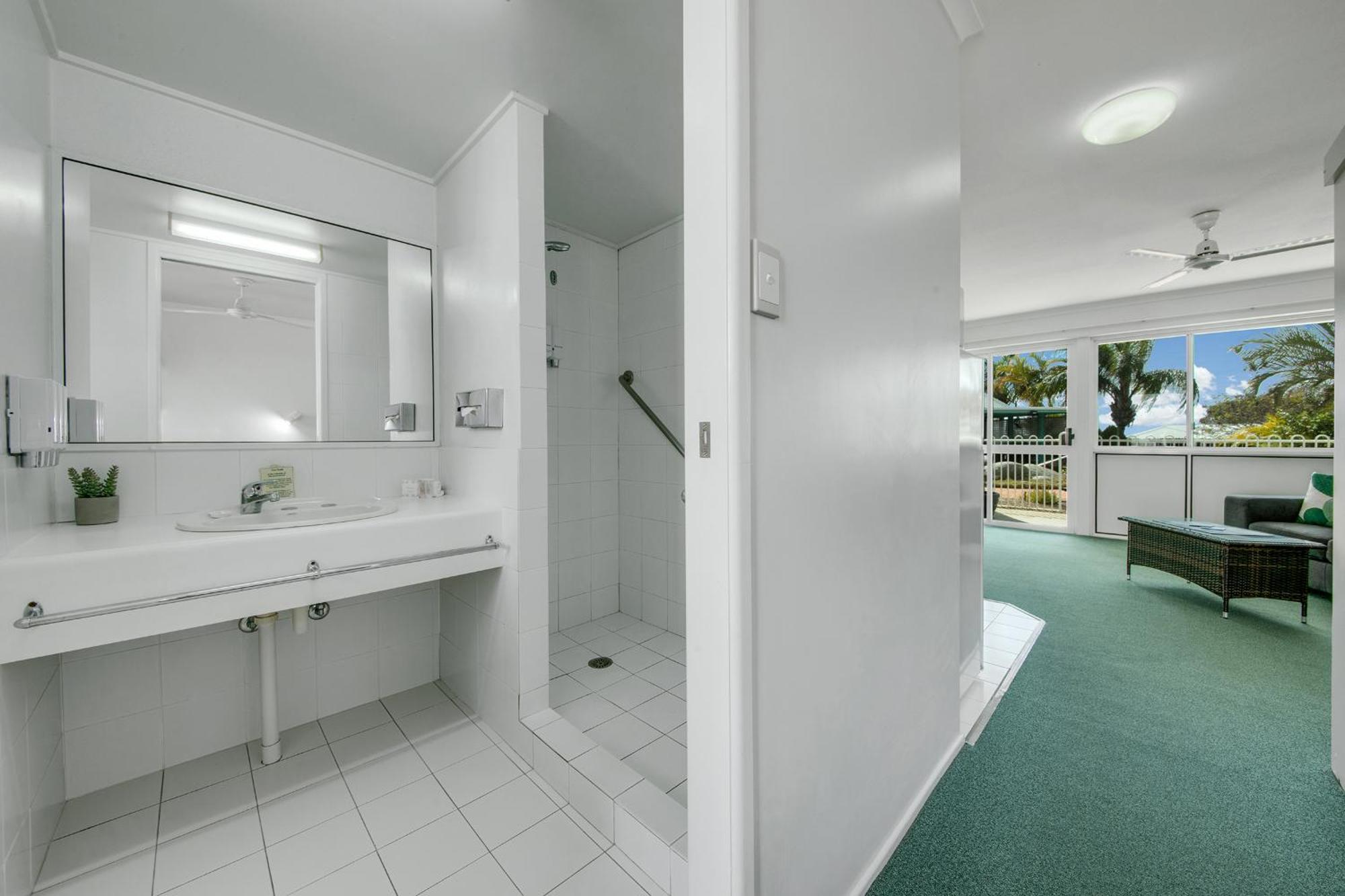Reef Adventureland Motor Inn Таннум Сандс Экстерьер фото