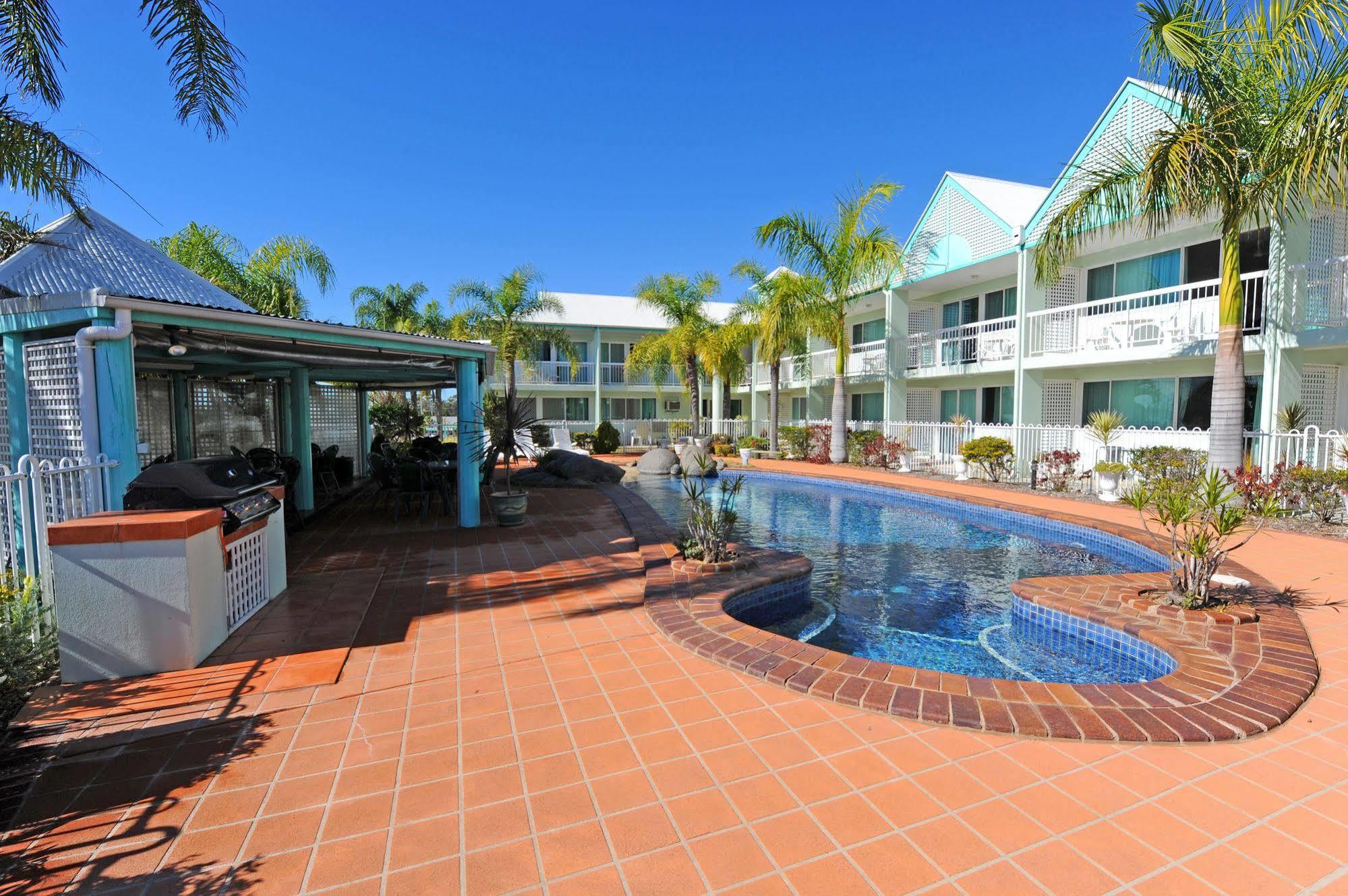 Reef Adventureland Motor Inn Таннум Сандс Экстерьер фото